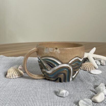 Sea-inspired beach mug, carved waves (4) - Image 2