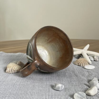 Sea-inspired beach mug, carved waves (5) - Image 4