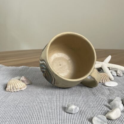 Sea-inspired beach mug, carved waves (11) - Image 4