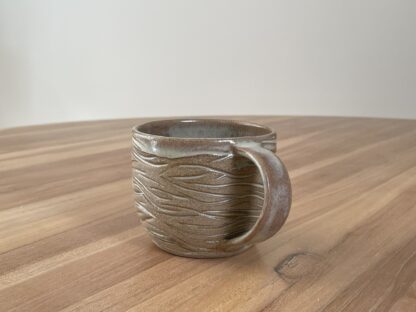 Mug with minty-green glaze and organic carvings (1) - Image 4