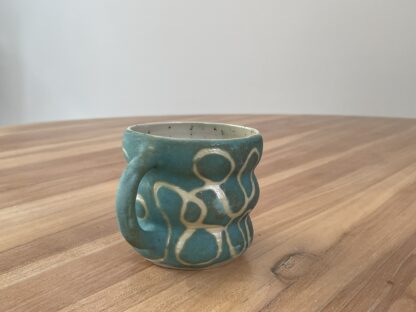 Jeans-blue wavy mug, masked swiggly pattern (2) - Image 2