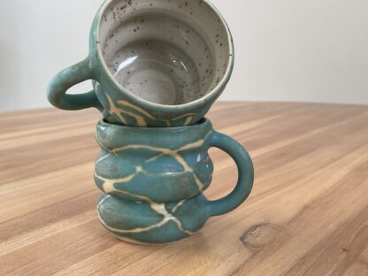 Jeans-blue wavy mug, masked swiggly pattern (2) - Image 6