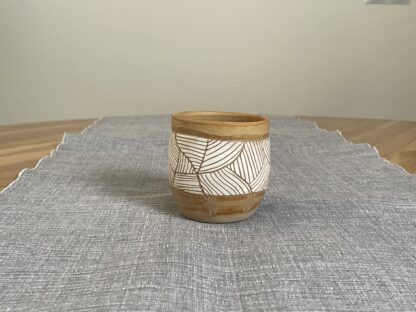 Geometric striped tumbler - white - Image 2