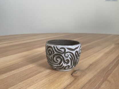 Salt&Pepper tumbler with swirly carvings (3) - Image 3