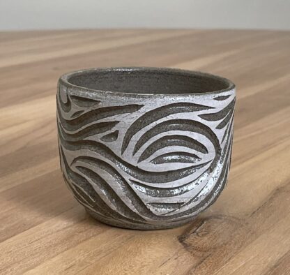 Salt&Pepper tumbler with swirly carvings (4)