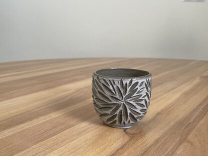 Salt&Pepper tumbler with carved stars - Image 17