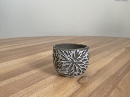 Salt&Pepper tumbler with carved stars - Image 8