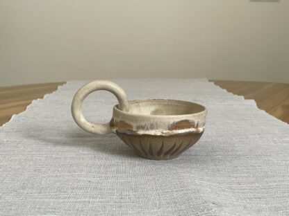 Toffee cup with round handle - Image 9