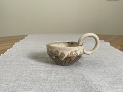 Toffee cup with round handle - Image 3