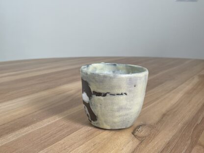 Upside-down panda mug, yellow - Image 2