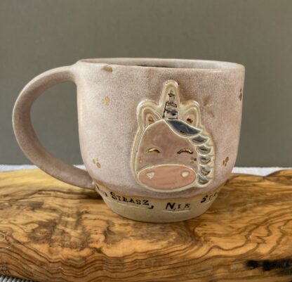 Pink sparkly unicorn mug "Nie strasz, nie strasz"