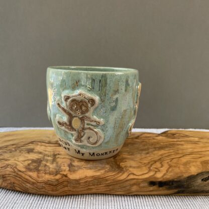 Green sparkly monkey mug "Not my circus, not my monkeys" - Image 3