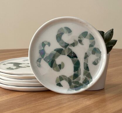 Porcelain ring plate, painted, with mother of pearl (tiled plant)