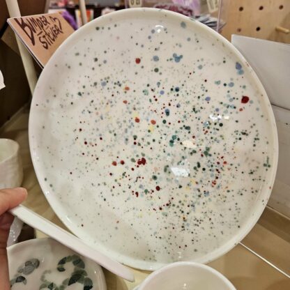 Porcelain plate, splattered