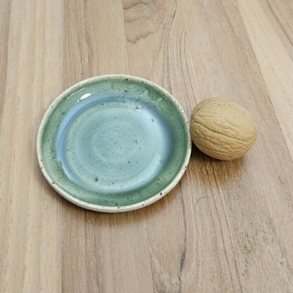 Spotted saucer/plate with green (small)