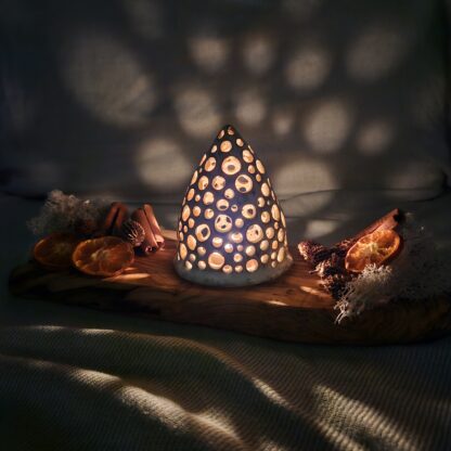 Openwork cone-shaped luminary - Image 2