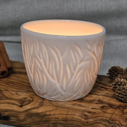 Porcelain luminary with carvings - obrazek 2