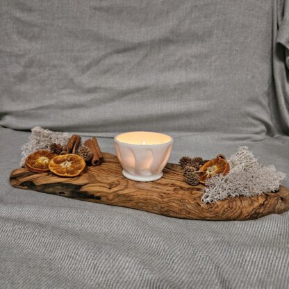 Porcelain luminary with carvings - Image 3