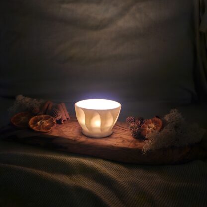 Porcelain luminary with carvings - Image 6