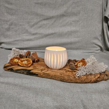 Porcelain luminary with carvings - Image 7