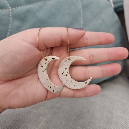 Spotted moon earrings - Image 2