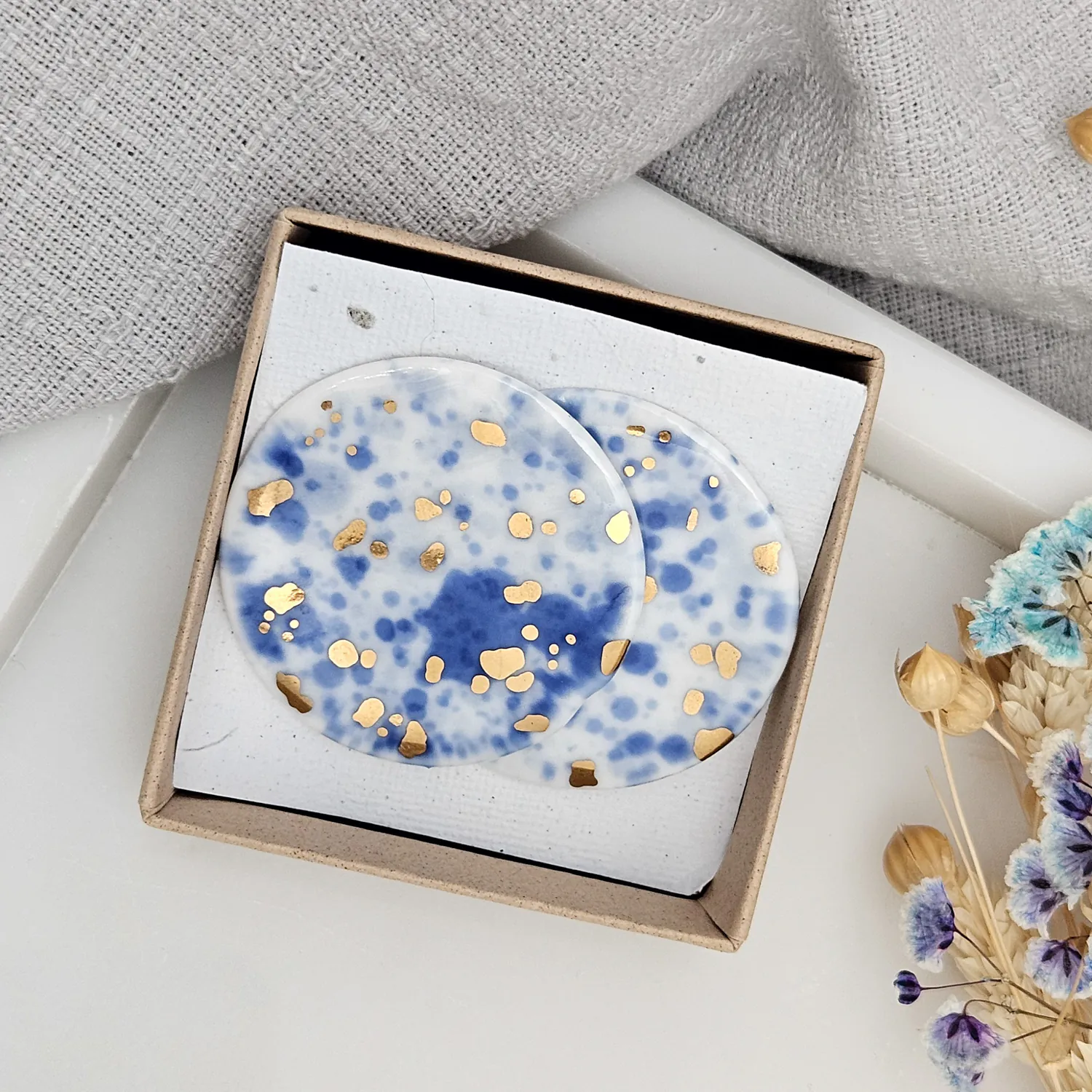 Round porcelain stick-earrings - blue splash speckles with gold - Image 5