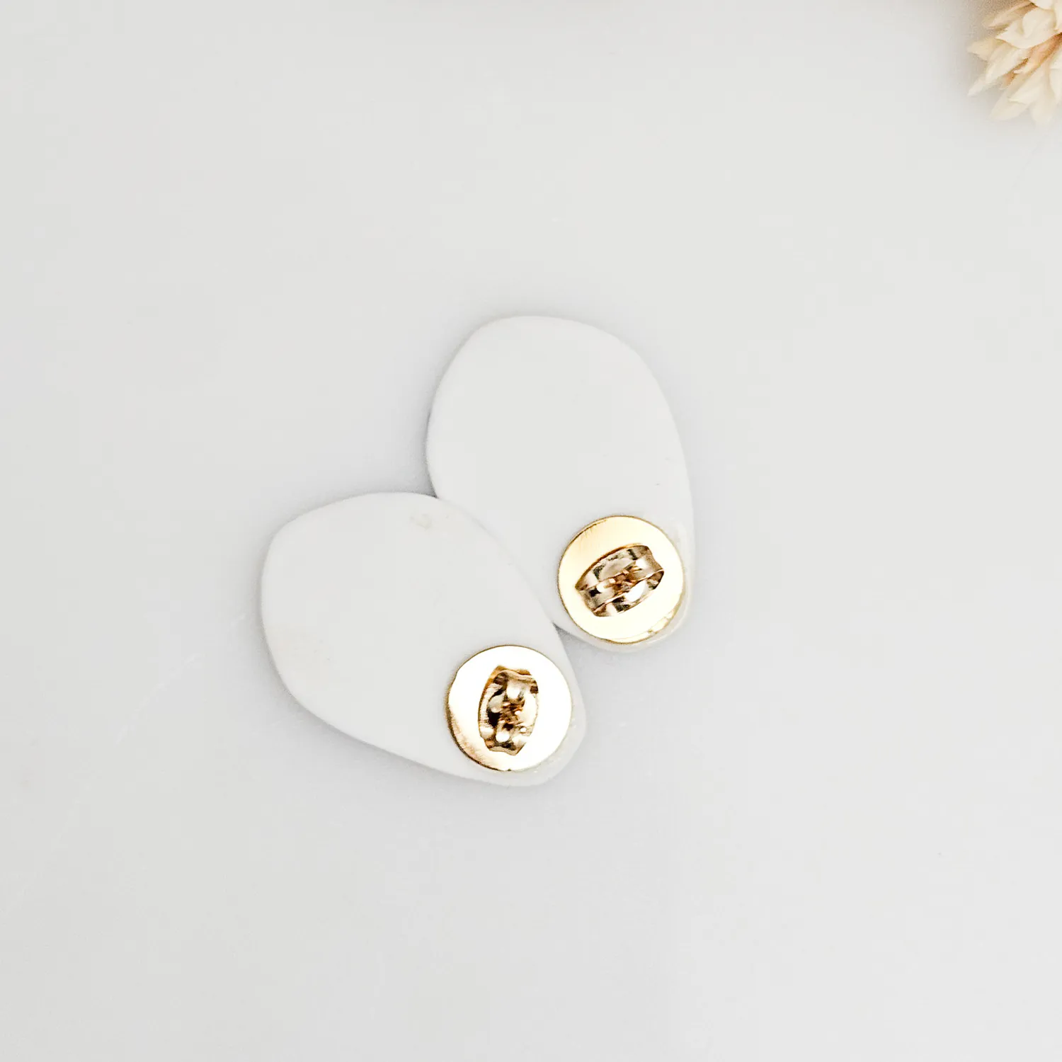 Porcelain stick-earrings - blue splash speckles with gold - Image 4