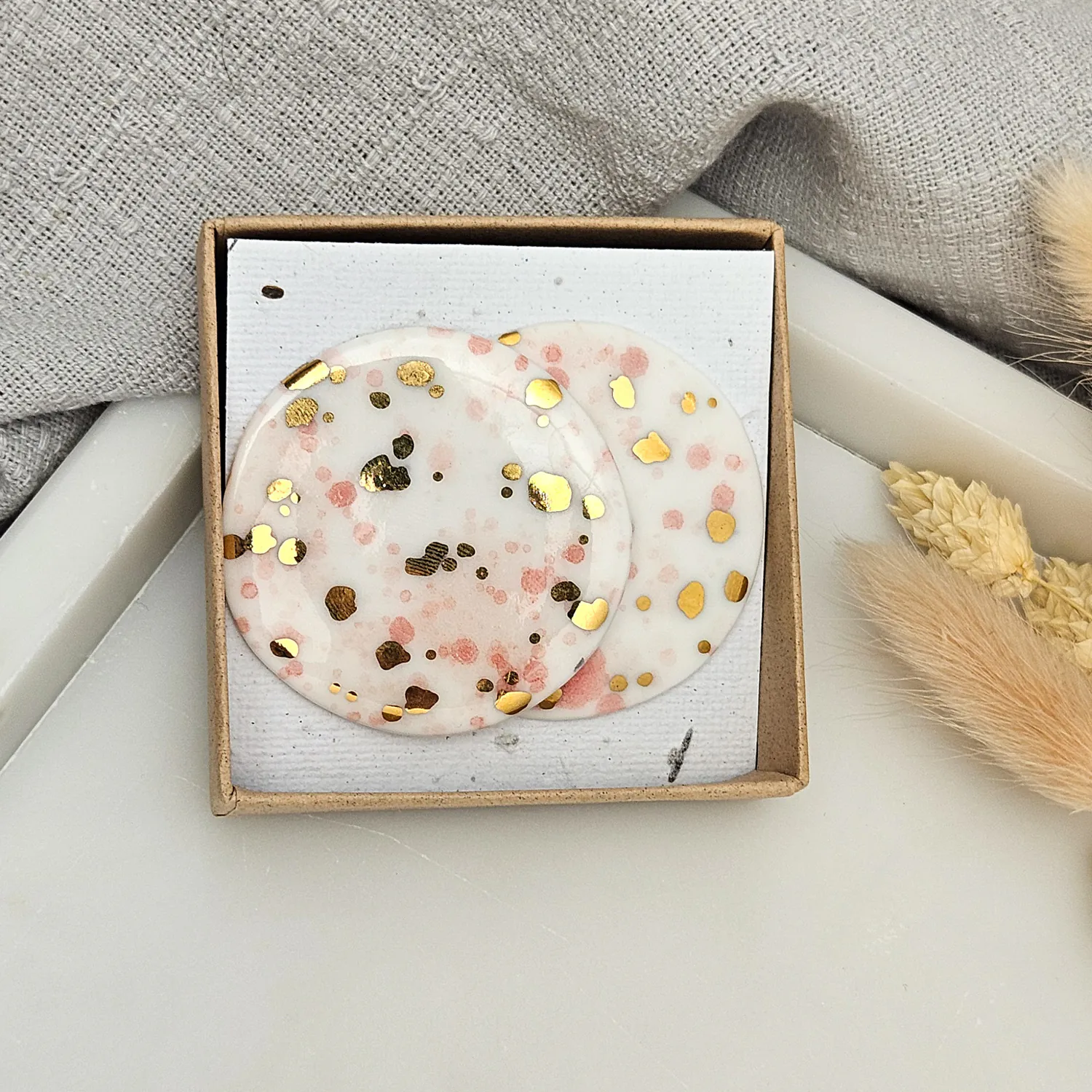 Round porcelain stick-earrings - pink splash speckles with gold - Image 5