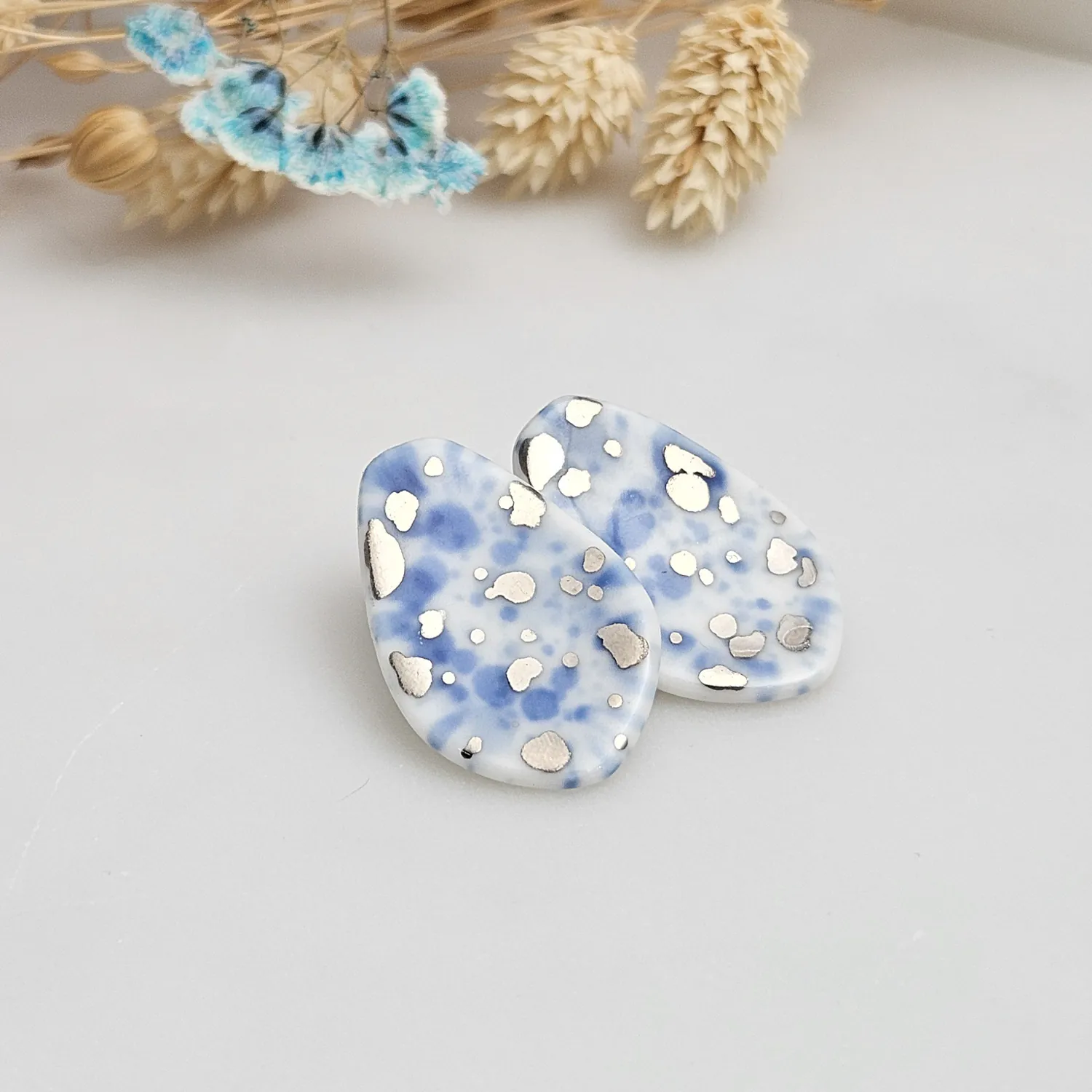 Fine ceramic fine ceramic porcelain stick-designer earrings - blue splash speckles with silver accents (white gold) - Image 2