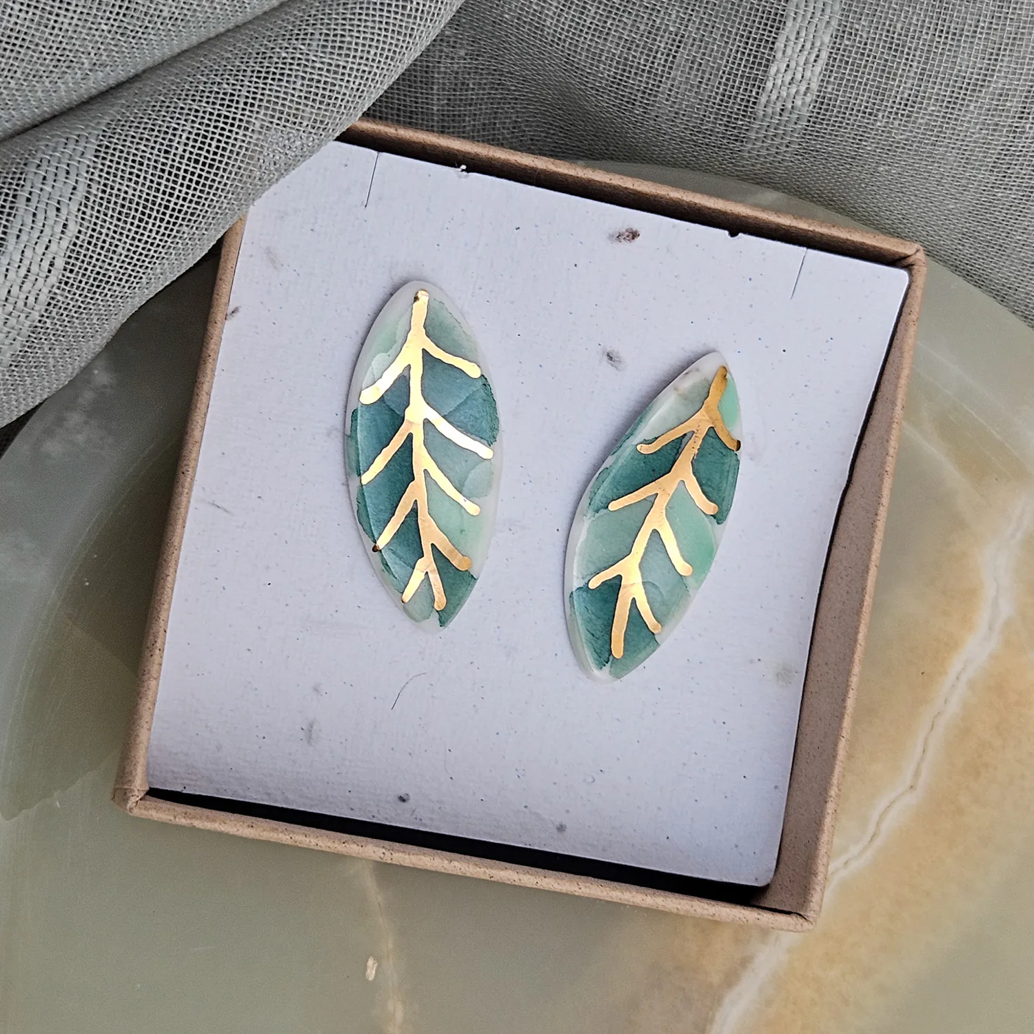 Porcelain stick-earrings - green leaf with gold - Image 5