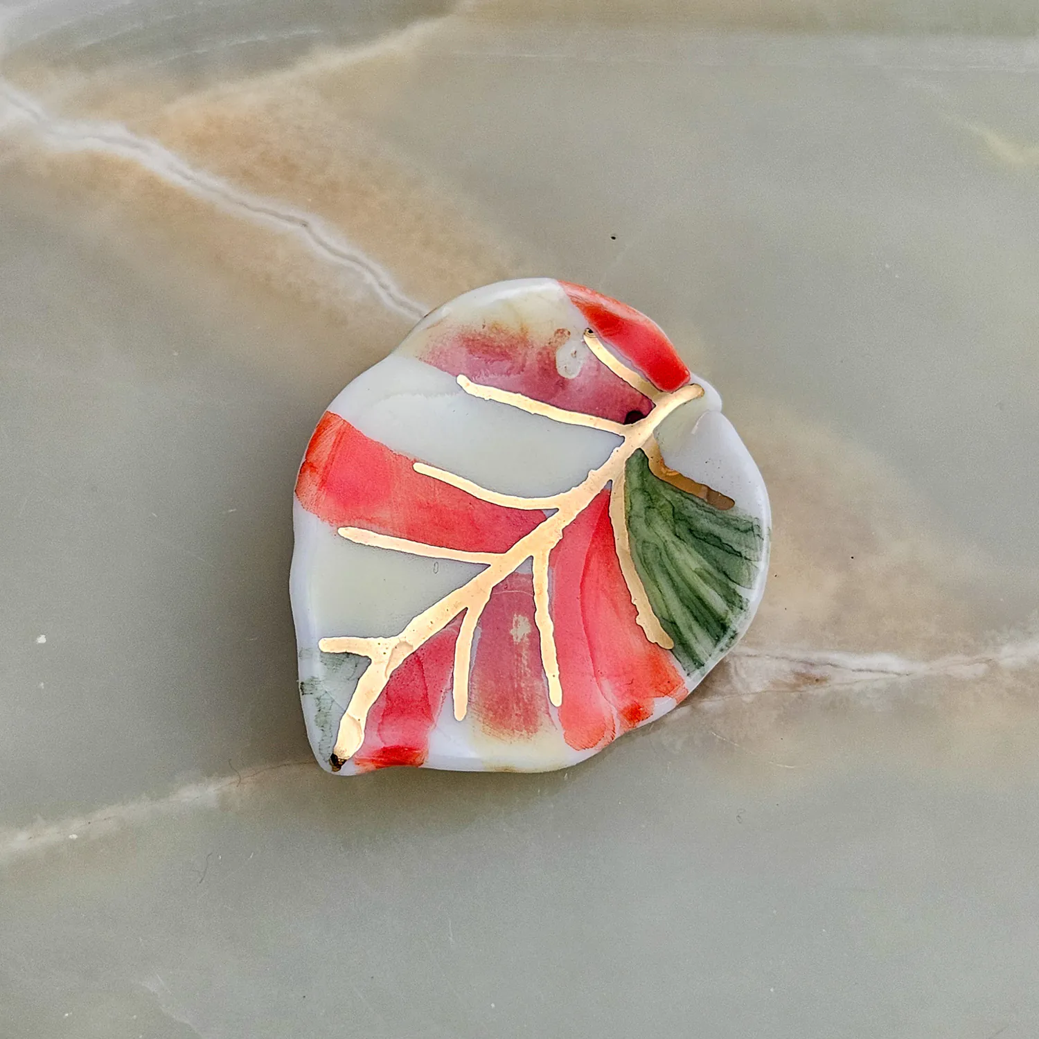 Porcelain brooch - autumn leaf with gold - Image 2
