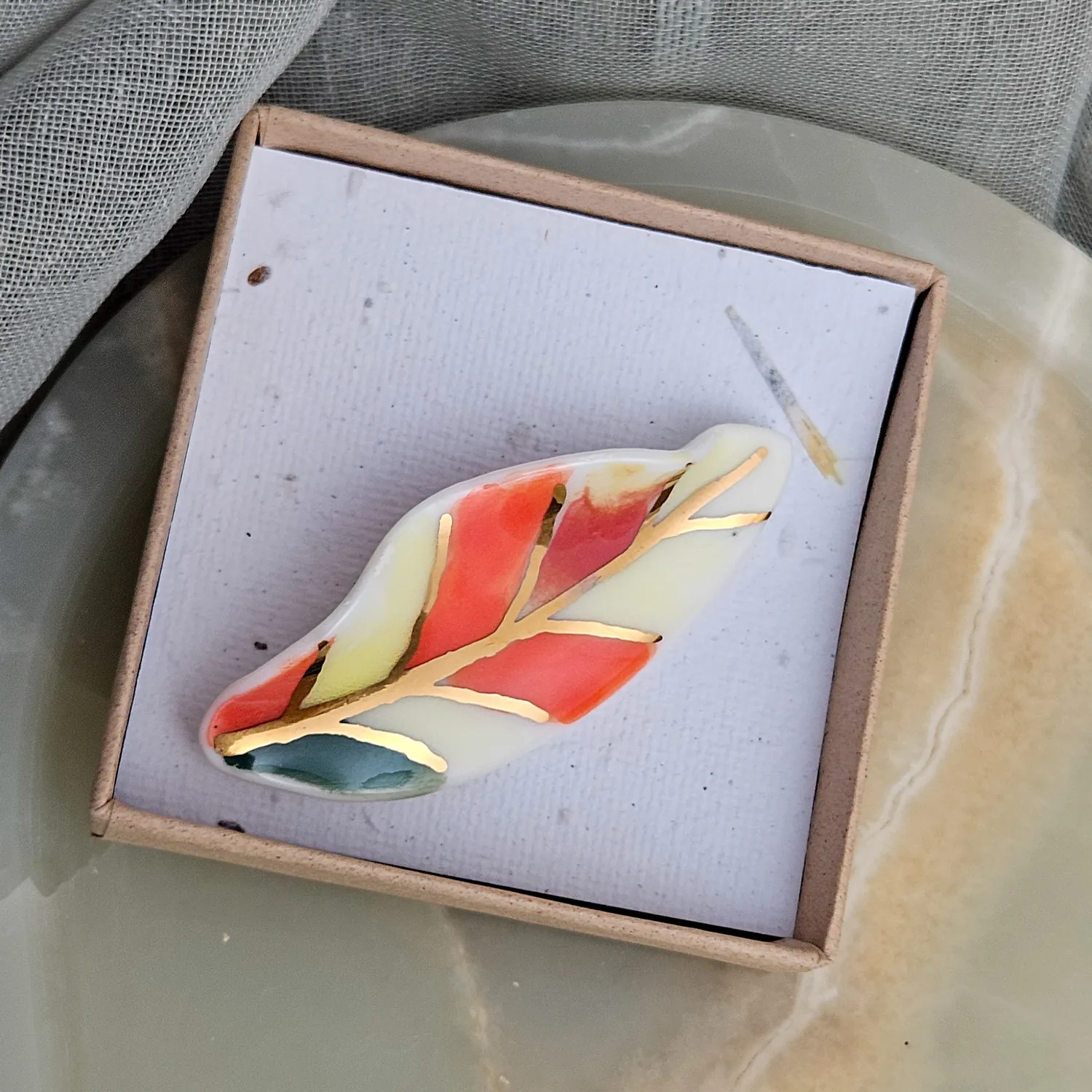 Porcelain brooch - autumn leaf with gold - Image 4