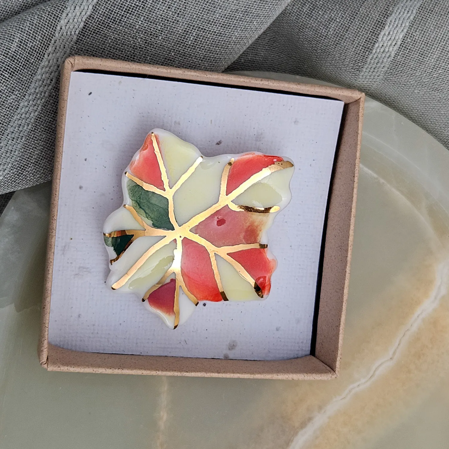 Porcelain brooch - autumn leaf with gold - Image 4