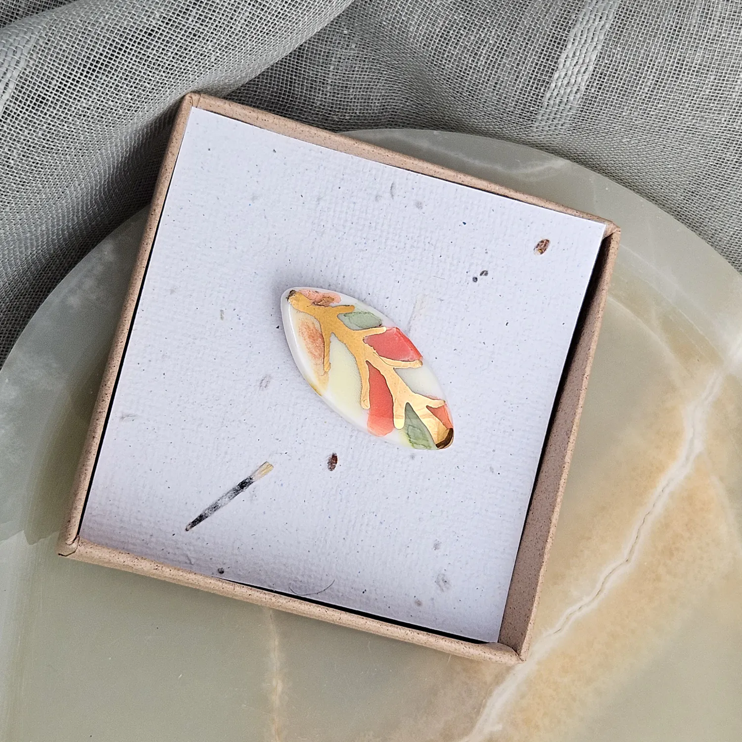 Porcelain pin - autumn leaf with gold - Image 4