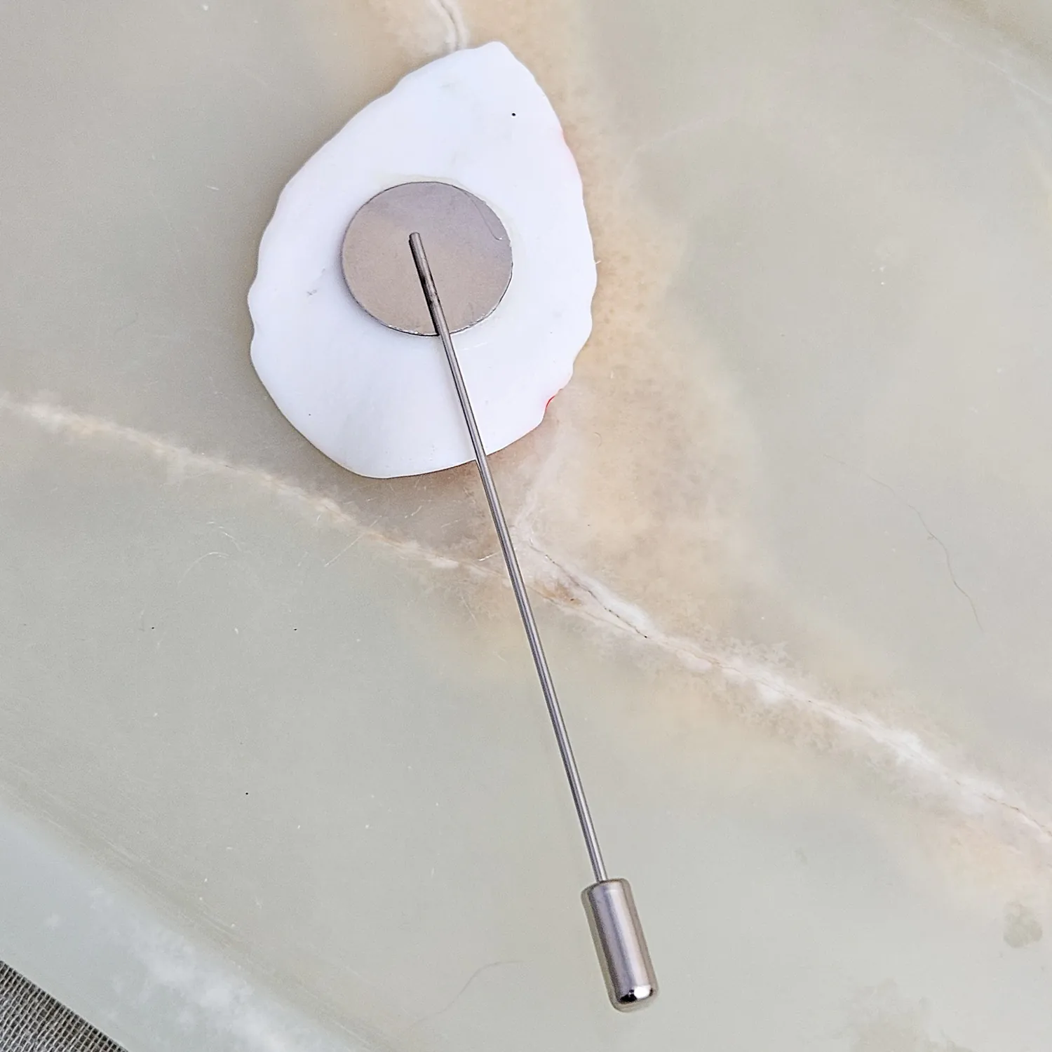 Fine ceramic fine ceramic porcelain brooch - autumn leaf with silver accents (white gold) - Image 3