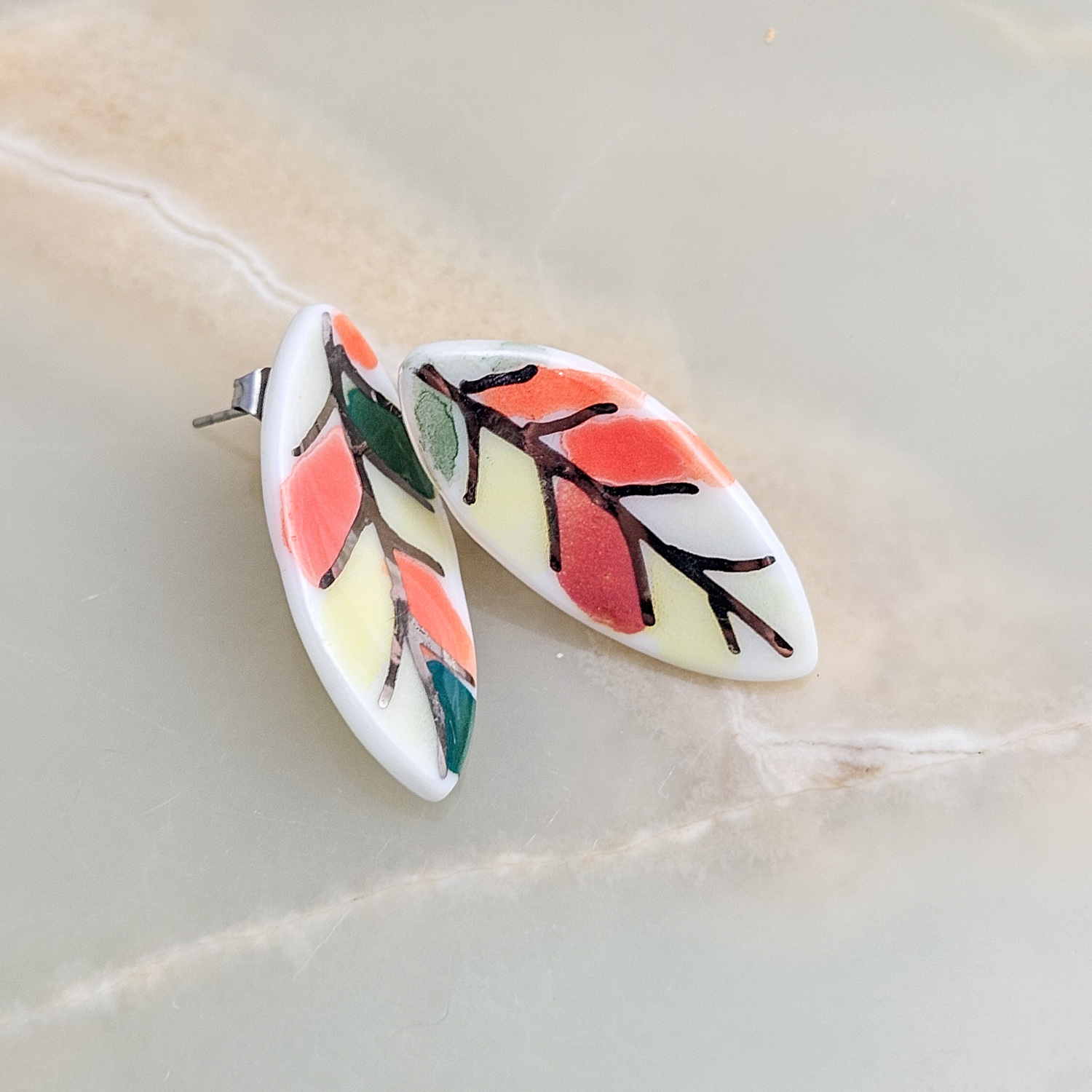 Fine ceramic fine ceramic porcelain stick-designer earrings - autumn leaf with silver accents (white gold) - obrazek 2