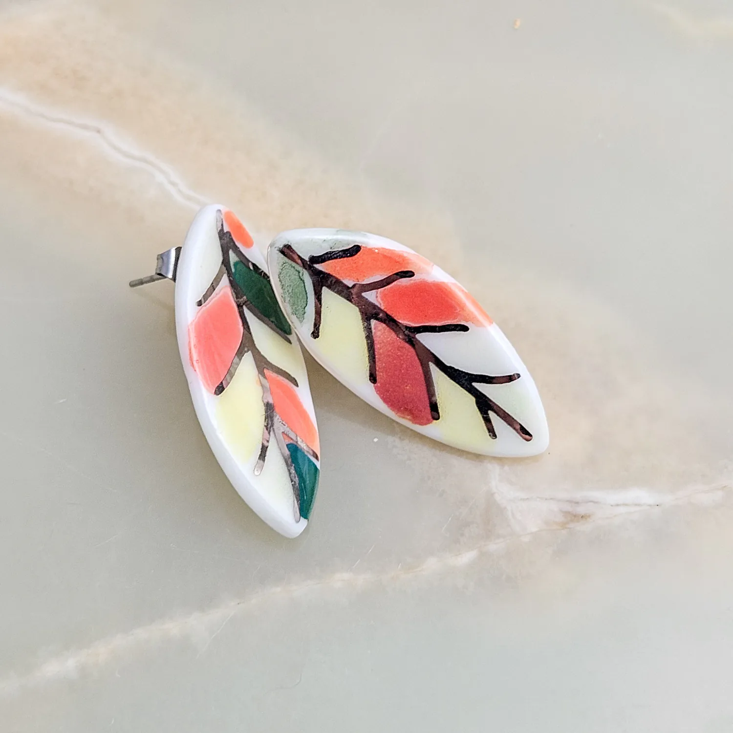 Fine ceramic fine ceramic porcelain stick-designer earrings - autumn leaf with silver accents (white gold) - Image 2
