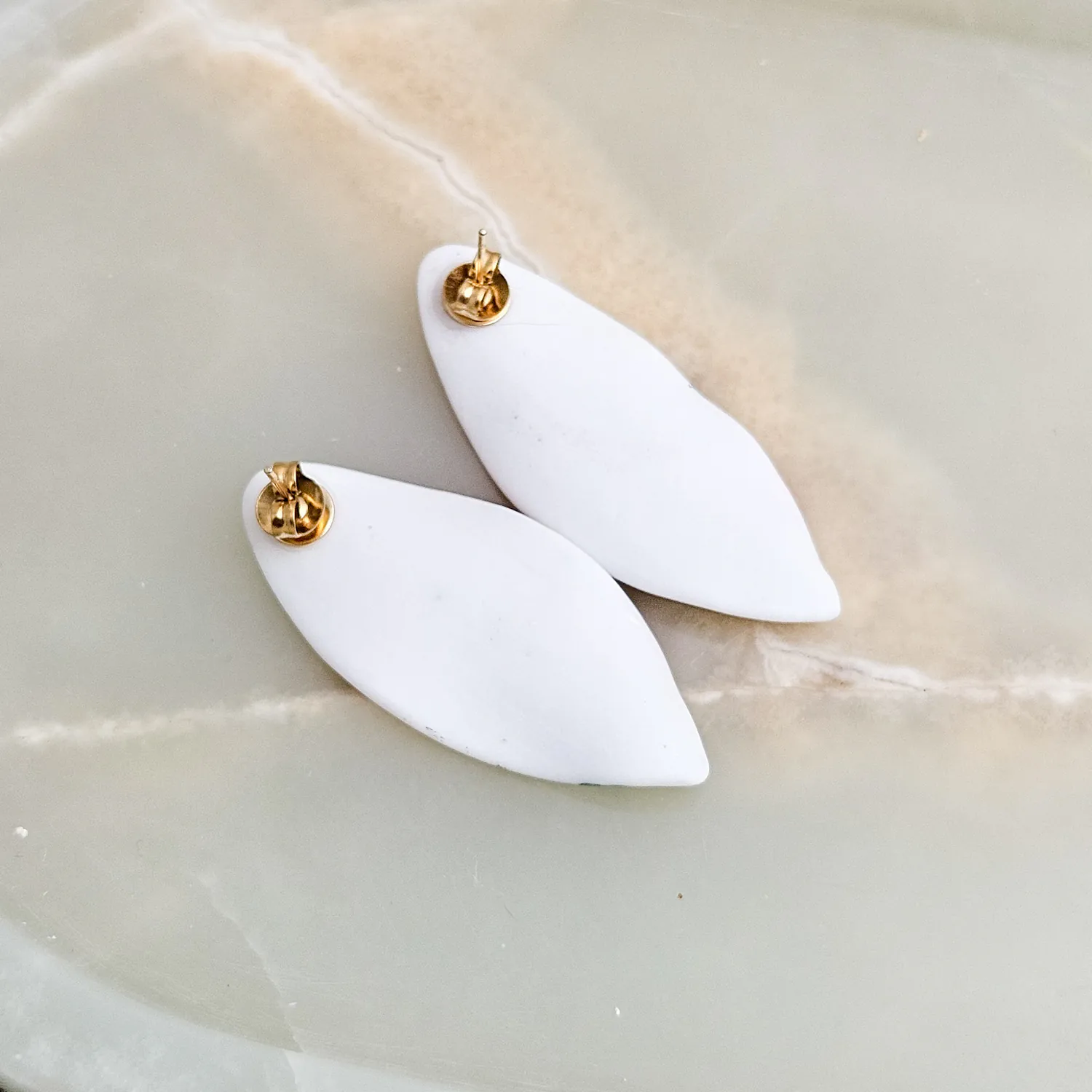 Porcelain stick-earrings - autumn leaf with gold - Image 3