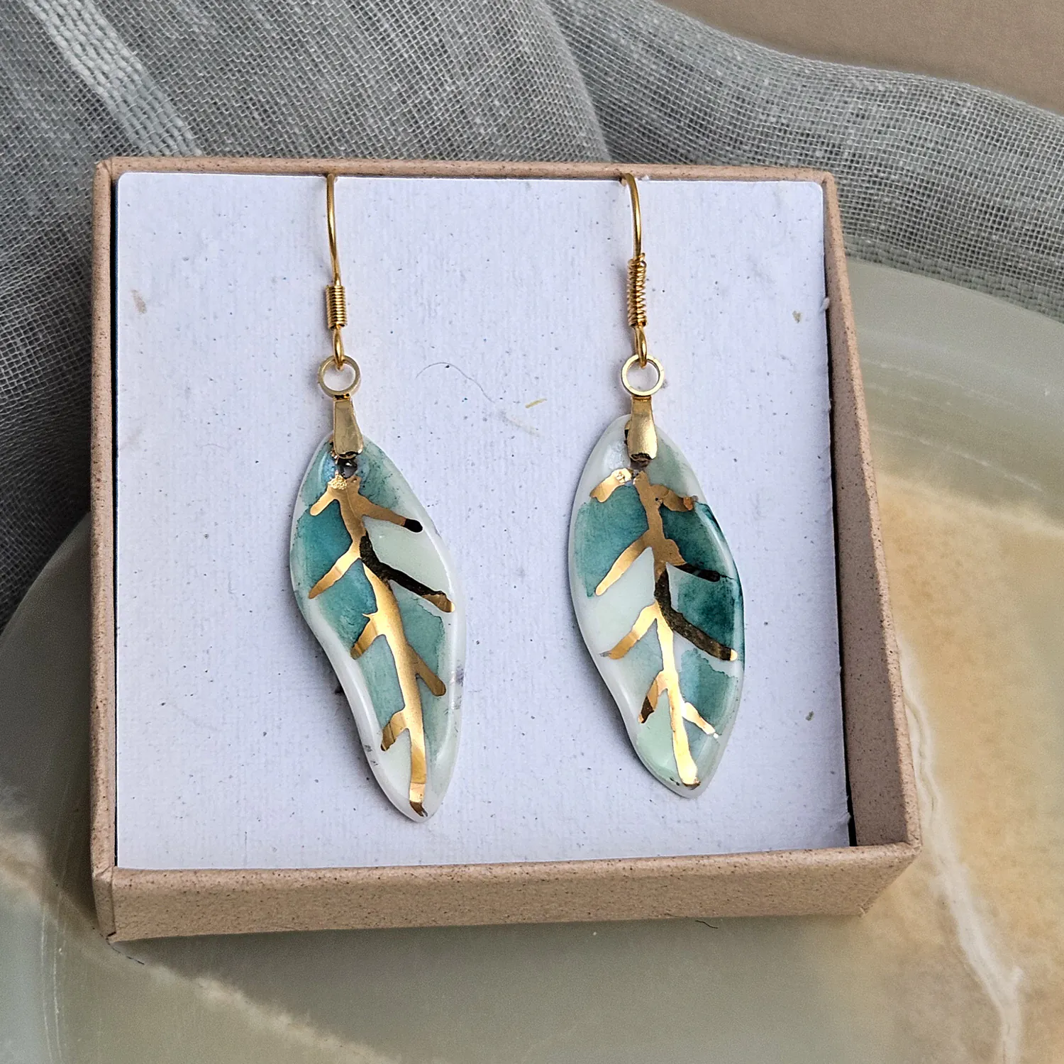 Hanging porcelain earrings - green leaf with gold - Image 5