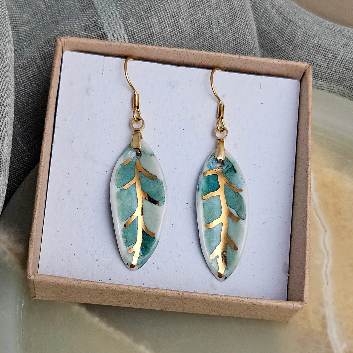 Hanging porcelain earrings - green leaf with gold - Image 5