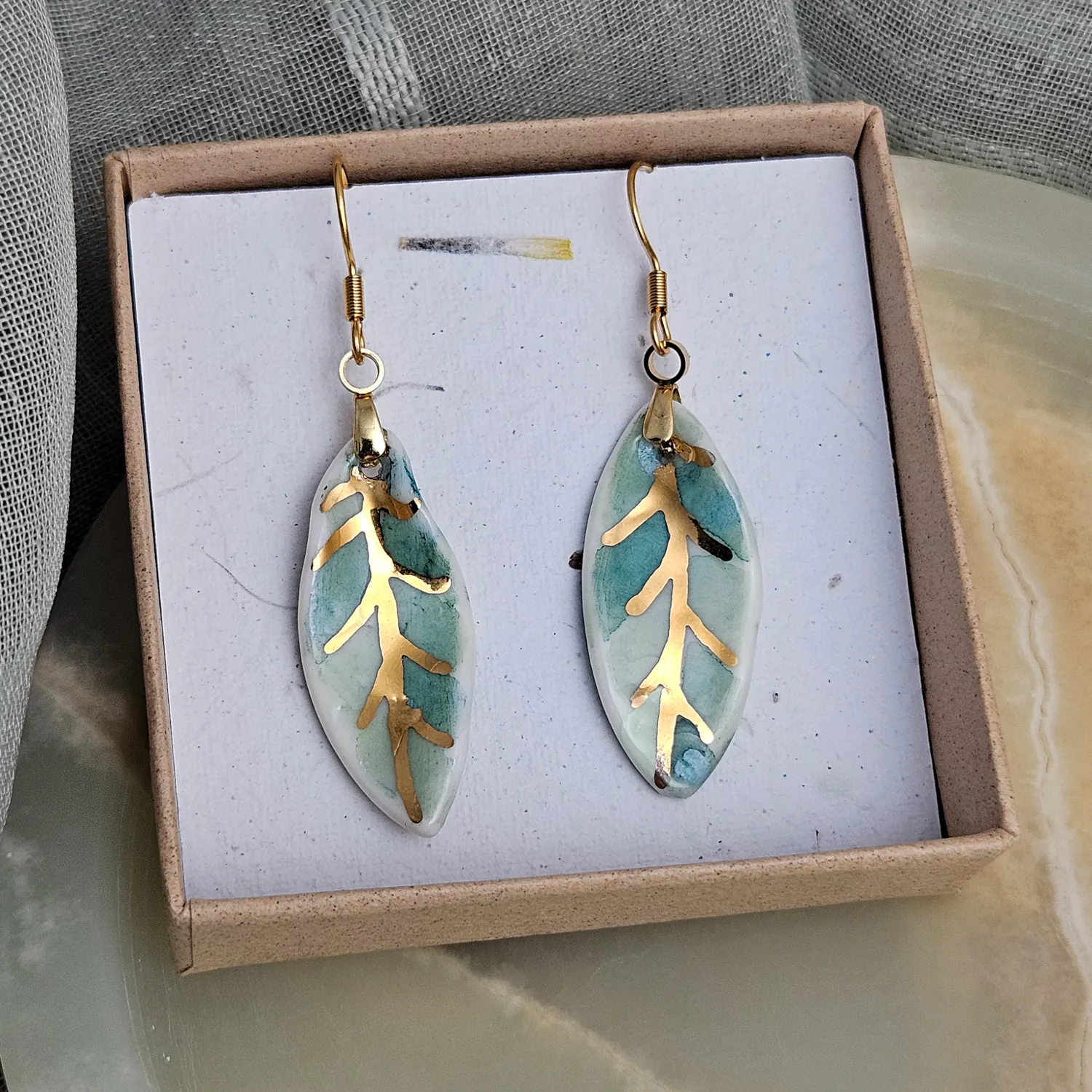Hanging porcelain earrings - green leaf with gold - Image 4