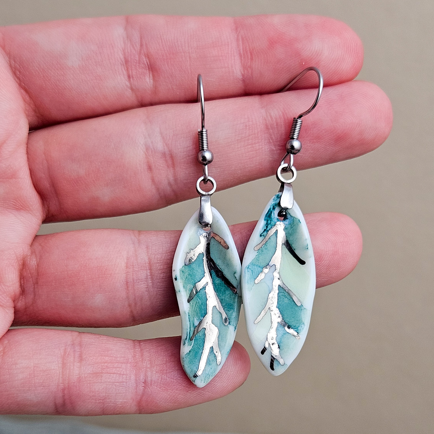 Dangle fine ceramic porcelain designer earrings - green leaf with silver accents (white gold) - Image 4
