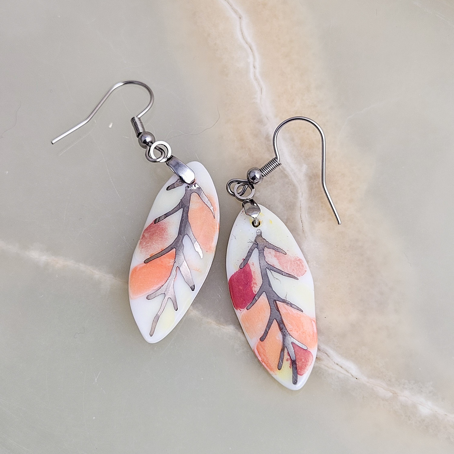 Dangle fine ceramic porcelain designer earrings - autumn leaf with silver accents (white gold) - obrazek 3