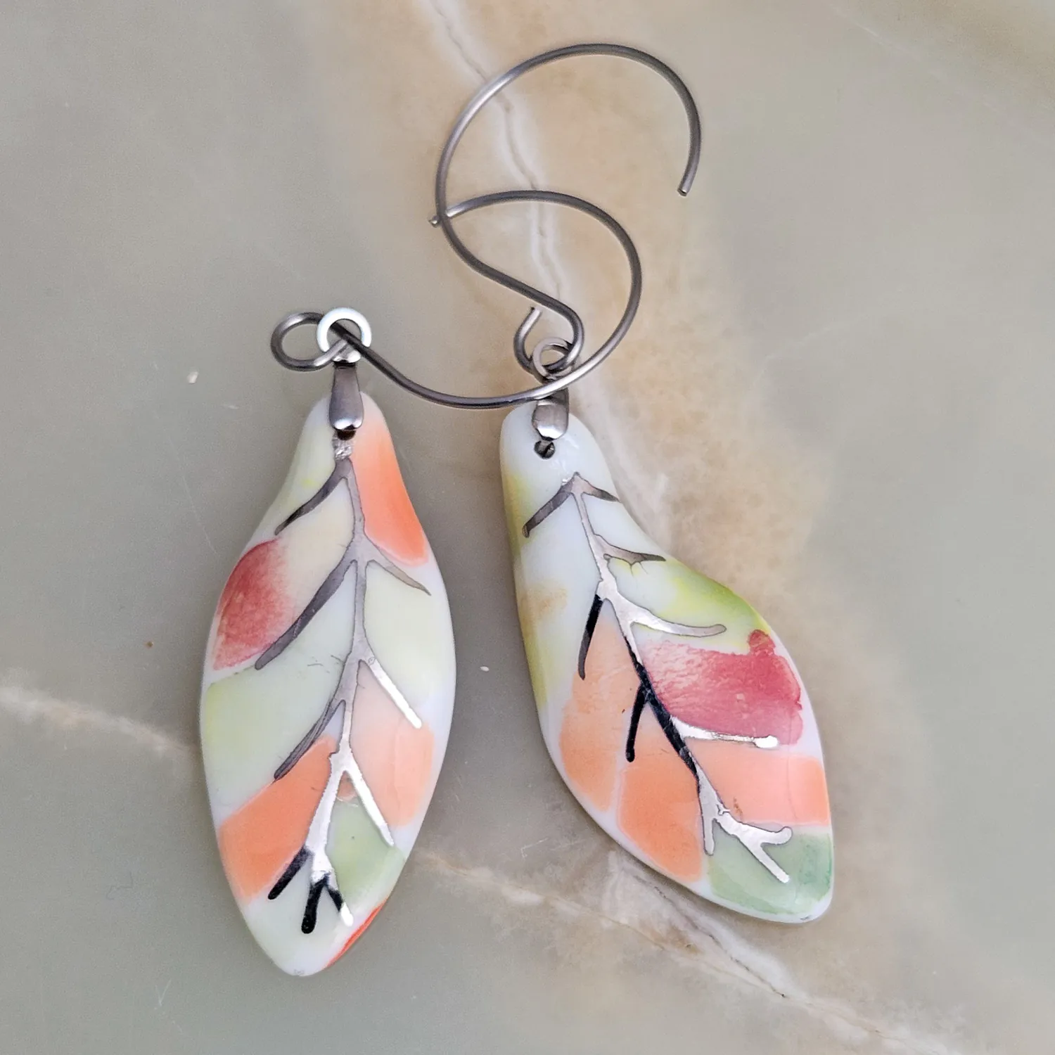 Dangle fine ceramic porcelain designer earrings - autumn leaf with silver accents (white gold) - Image 3