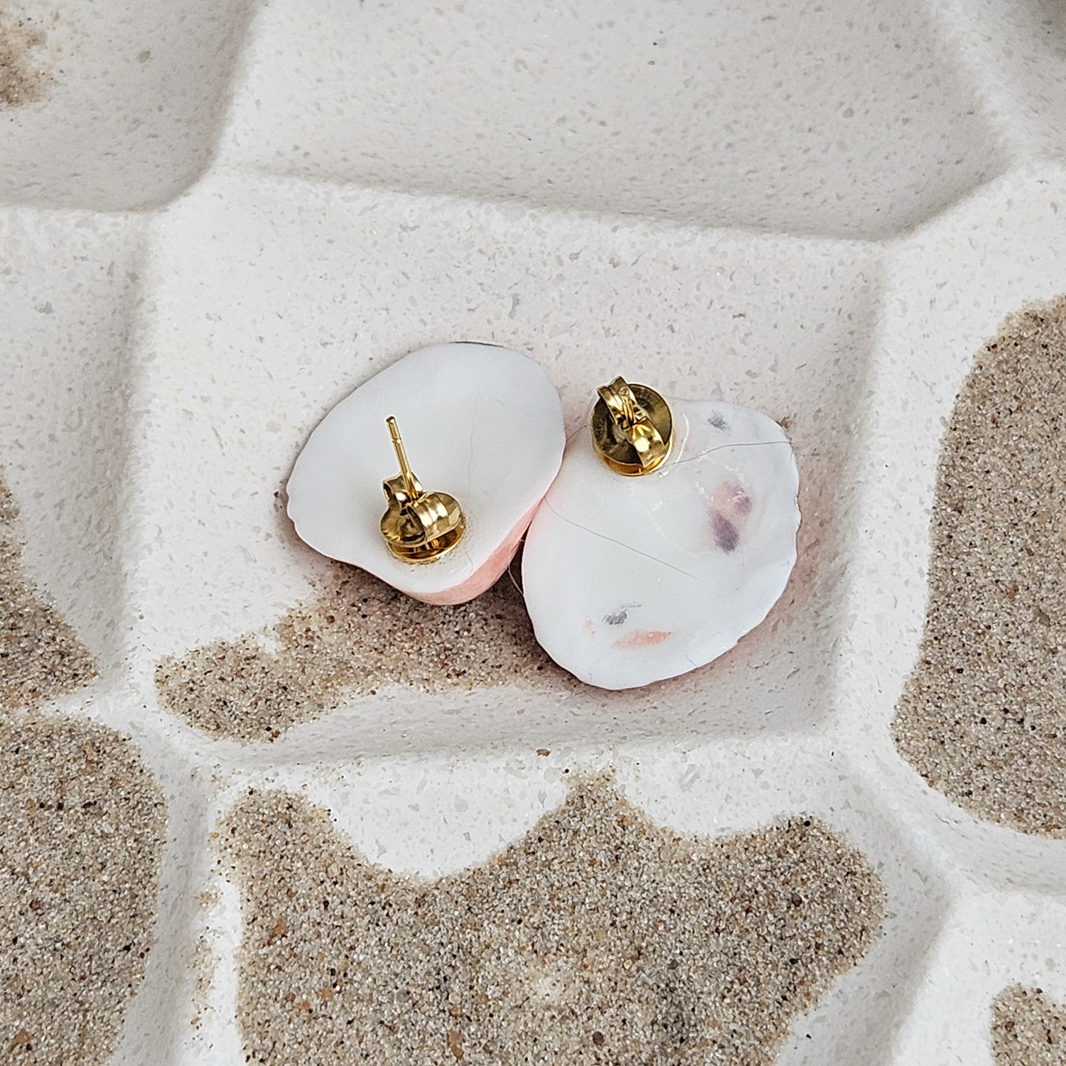 Pink porcelain stud earrings - embossed sea shells with gold - Image 3