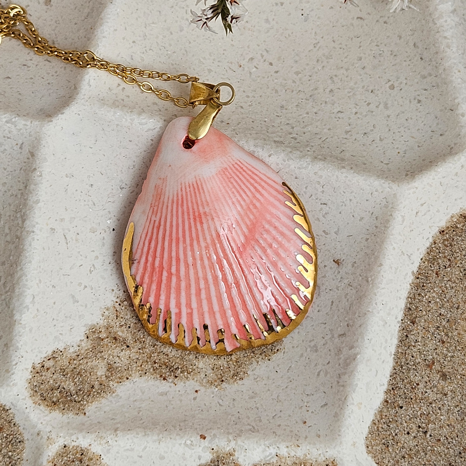 Rose pink fine ceramic porcelain designer necklace - authentic Mediterranean shell imprint with 22k gold plating and pearl - obrazek 3
