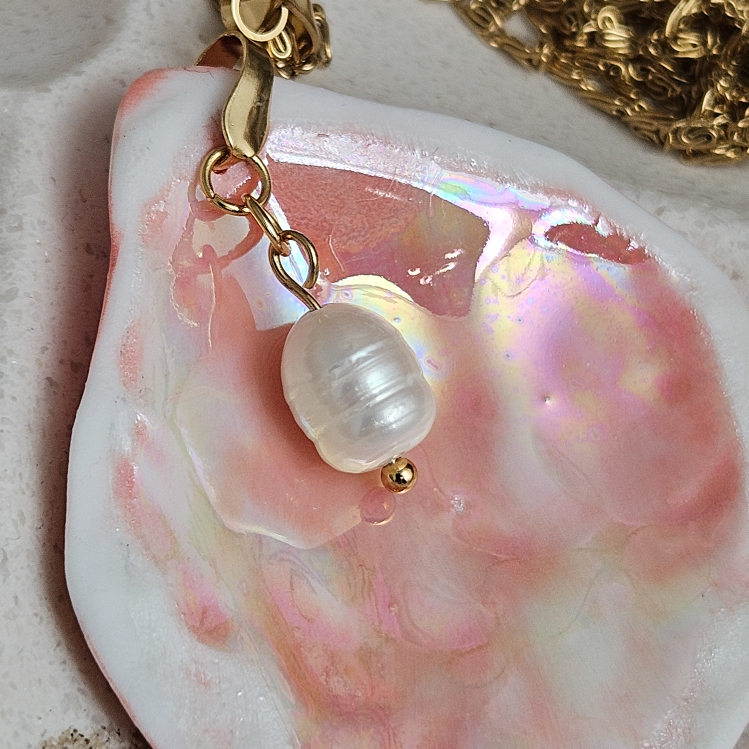 Rose pink fine ceramic porcelain designer necklace - authentic Mediterranean shell imprint with 22k gold plating and pearl - Image 3