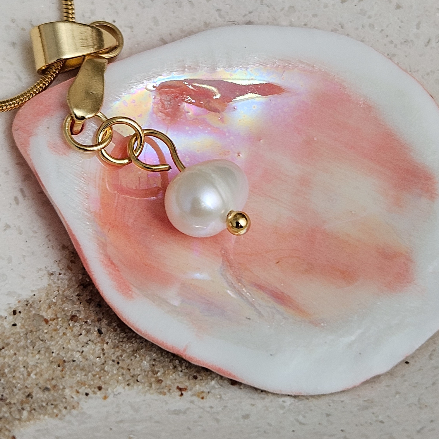 Rose pink fine ceramic porcelain designer necklace - authentic Mediterranean shell imprint with 22k gold plating and pearl - obrazek 3