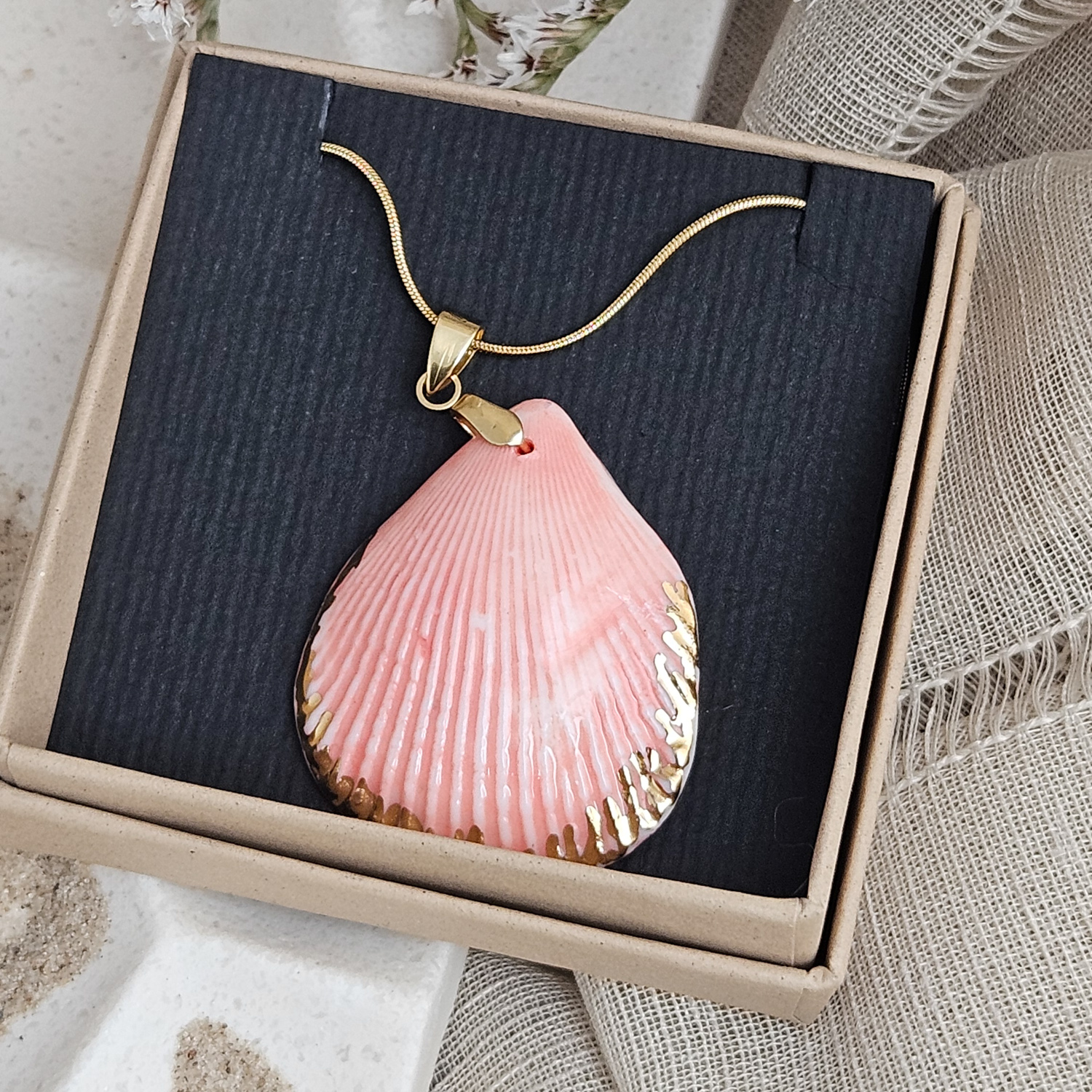 Rose pink fine ceramic porcelain designer necklace - authentic Mediterranean shell imprint with 22k gold plating and pearl - obrazek 4