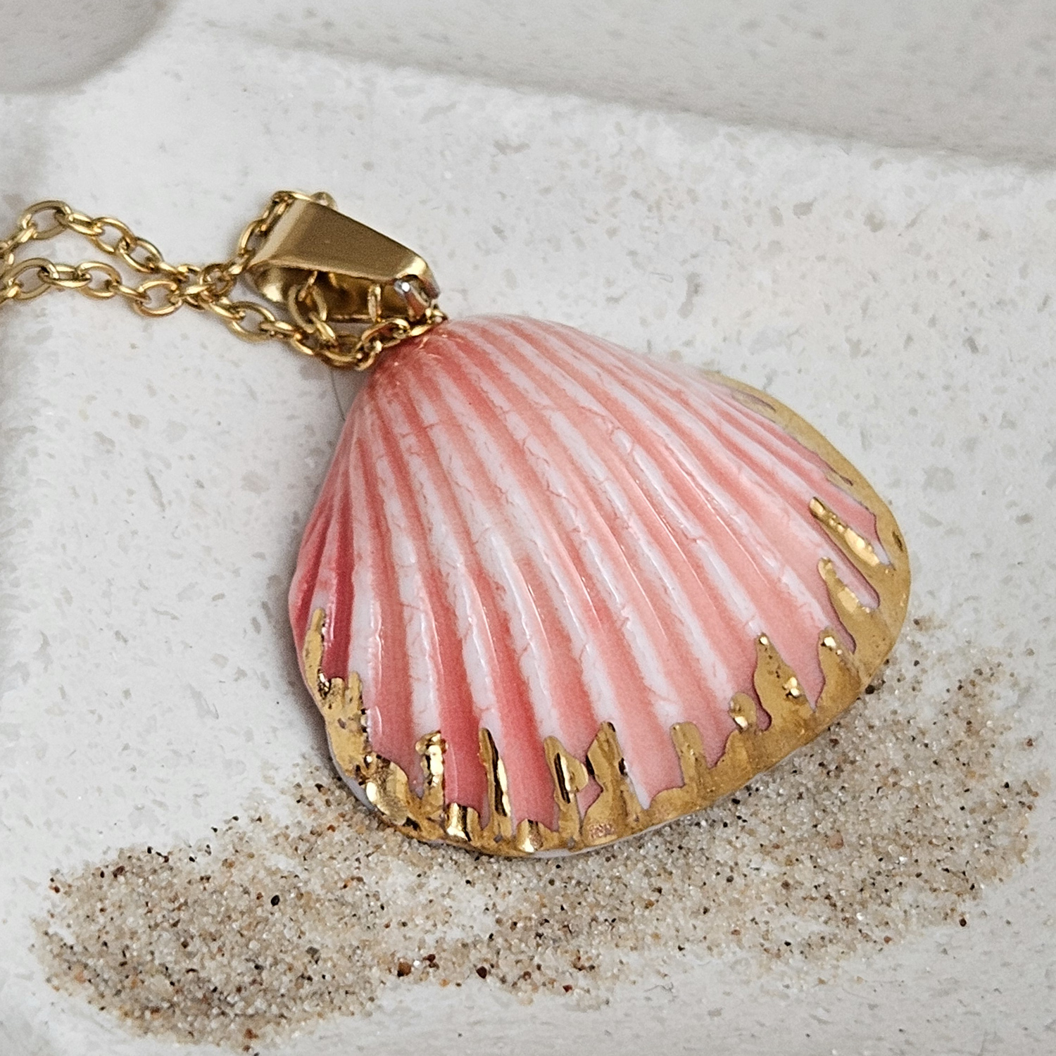 Rose pink fine ceramic porcelain designer necklace - authentic Mediterranean shell imprint with 22k gold plating and pearl - obrazek 2